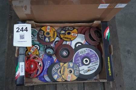 Box with various cutting/grinding discs