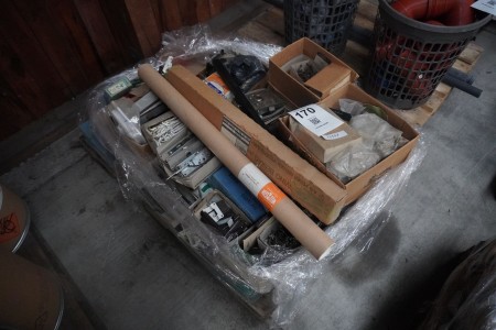 Pallet with various fittings