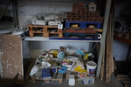 Contents of 4 pallets of various mortar, cement, bricks, etc.
