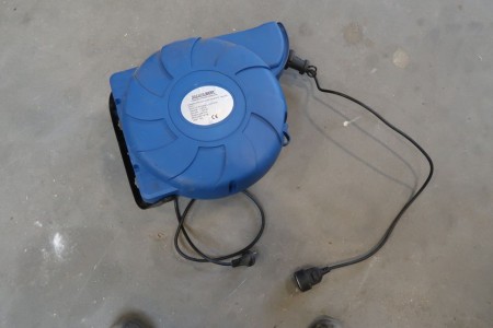 Cable reel with reel
