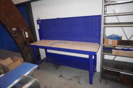 File bench in wood incl. Tool wall