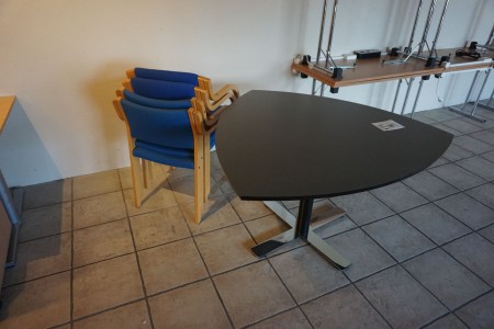 Tisch mit 4-tlg. Stühle