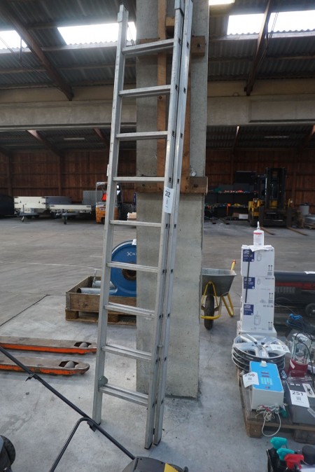 9-step pull-out ladder in alu