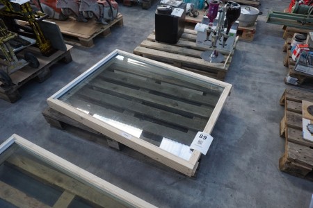 Double glazing with aluminum base/glass strips