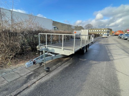 2-axle platform trailer, Boro Selandia. Reg.no: BK8062