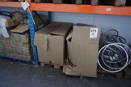 2 pallets with bicycle rims