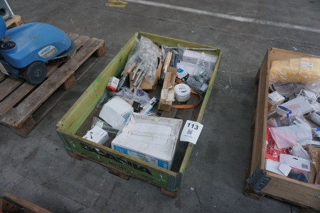 Pallet with various hoses, shafts, etc.