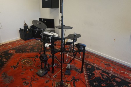Electric drum kit, Roland V-drums, incl. Amplifier