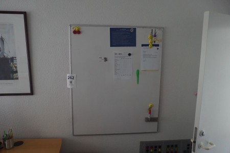Whiteboard + 2 pcs. Pictures