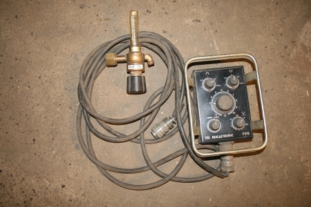 Migatronic remote control / pulse box with 5 meter cable and pressure gauge