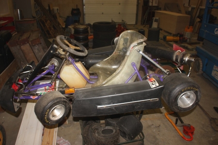 Haase racing gocart, 100 cc. New bearings + 4 extra tires and gears. Pitvogn. (Formerly belonged to Nicky Pedersen)