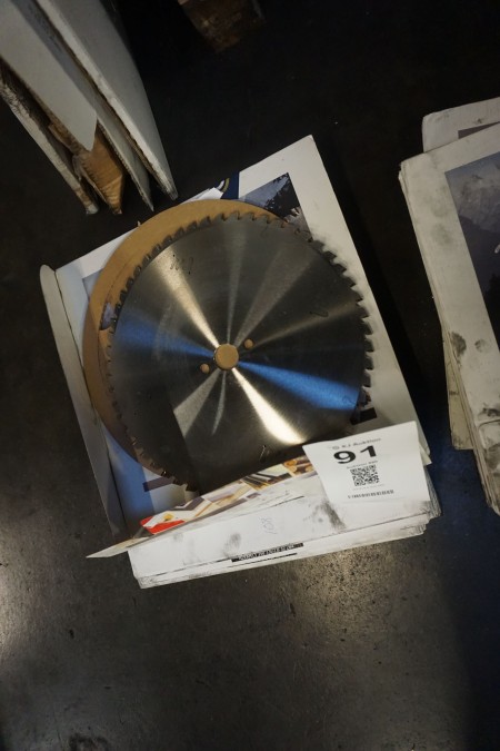Lot of saw blades