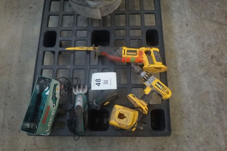 5 pieces. power tools, Dewalt & Bosch