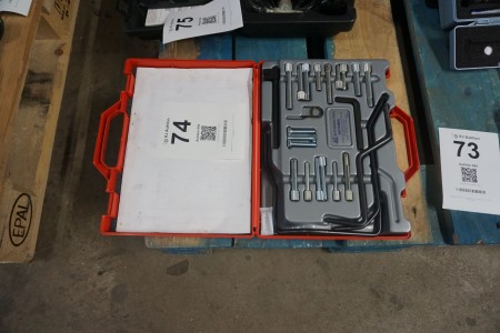 Engine tool kit for Citroen and Peugeot