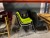 Indhold på pallereol af diverse stole & skabe