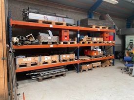 2 compartment pallet rack without contents