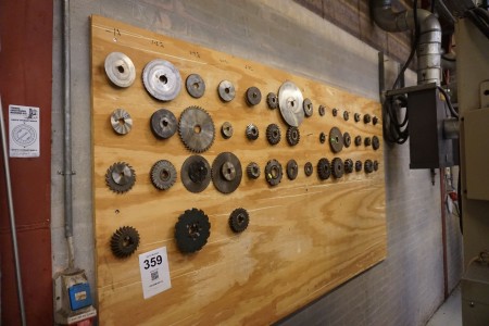 Board with various disc cutters