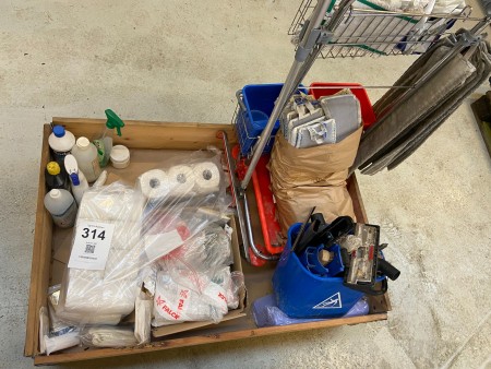 Pallet with various cleaning articles