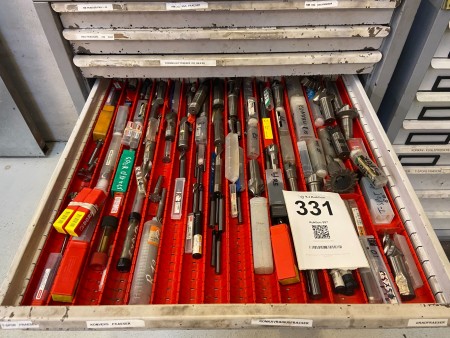 Drawer with various rardi routers