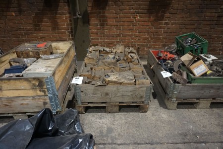 Large lot of bolts & nuts
