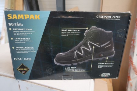 1 pair of safety boots, Grisport 70700,